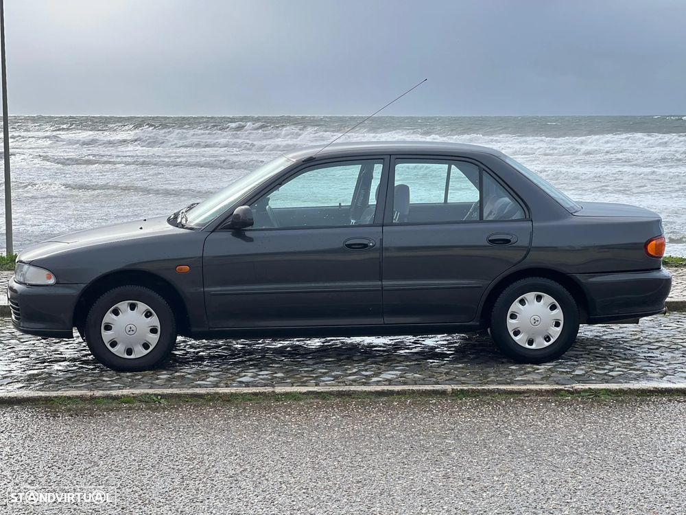 Mitsubishi Lancer 1300 GLXi - 3