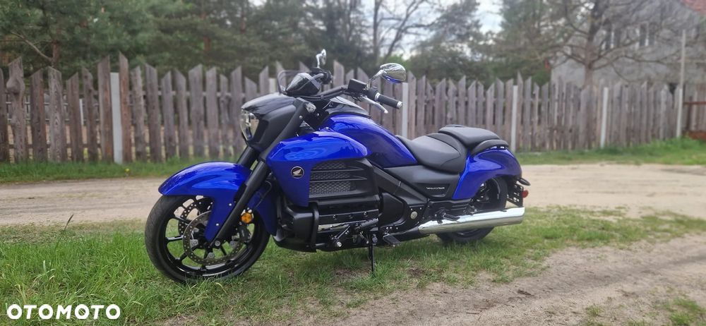 Honda GL - 6