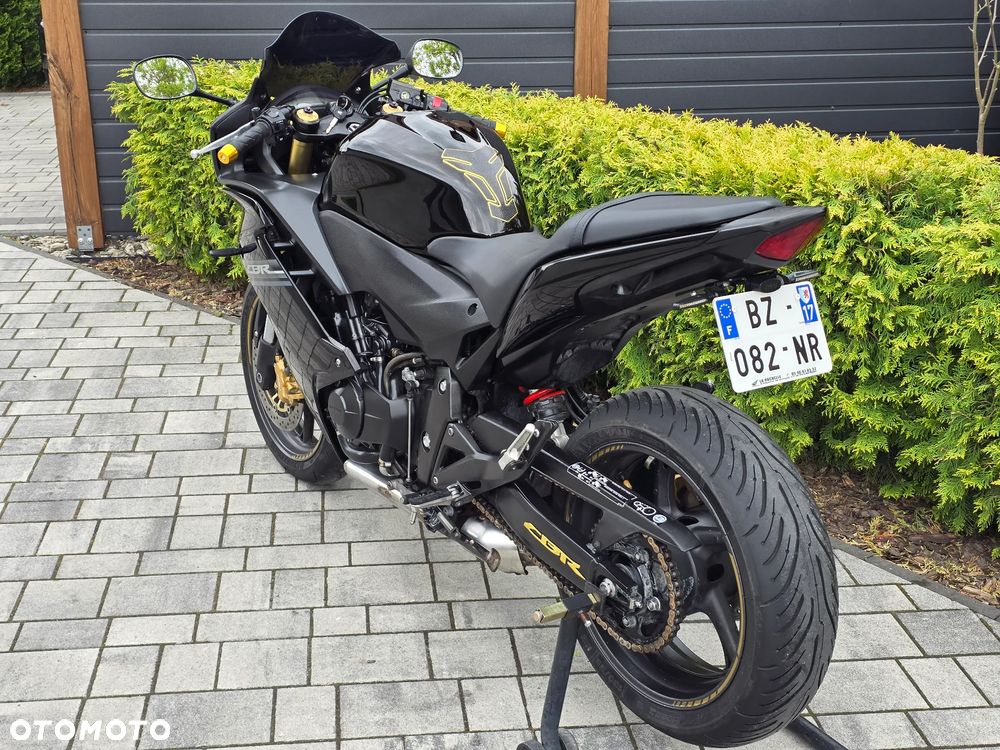 Honda CBR - 19