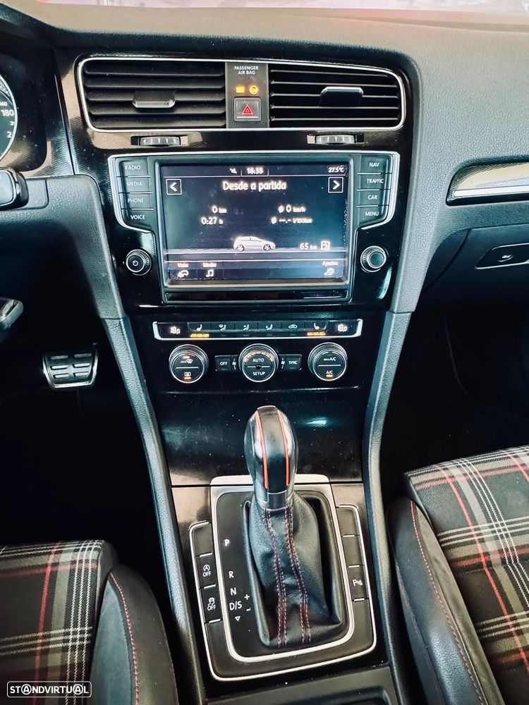 VW Golf 2.0 TSi GTi DSG Performance - 13