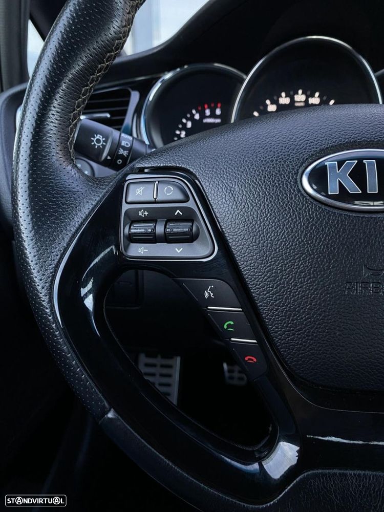 Kia Ceed 1.6 CRDi GT Line - 33