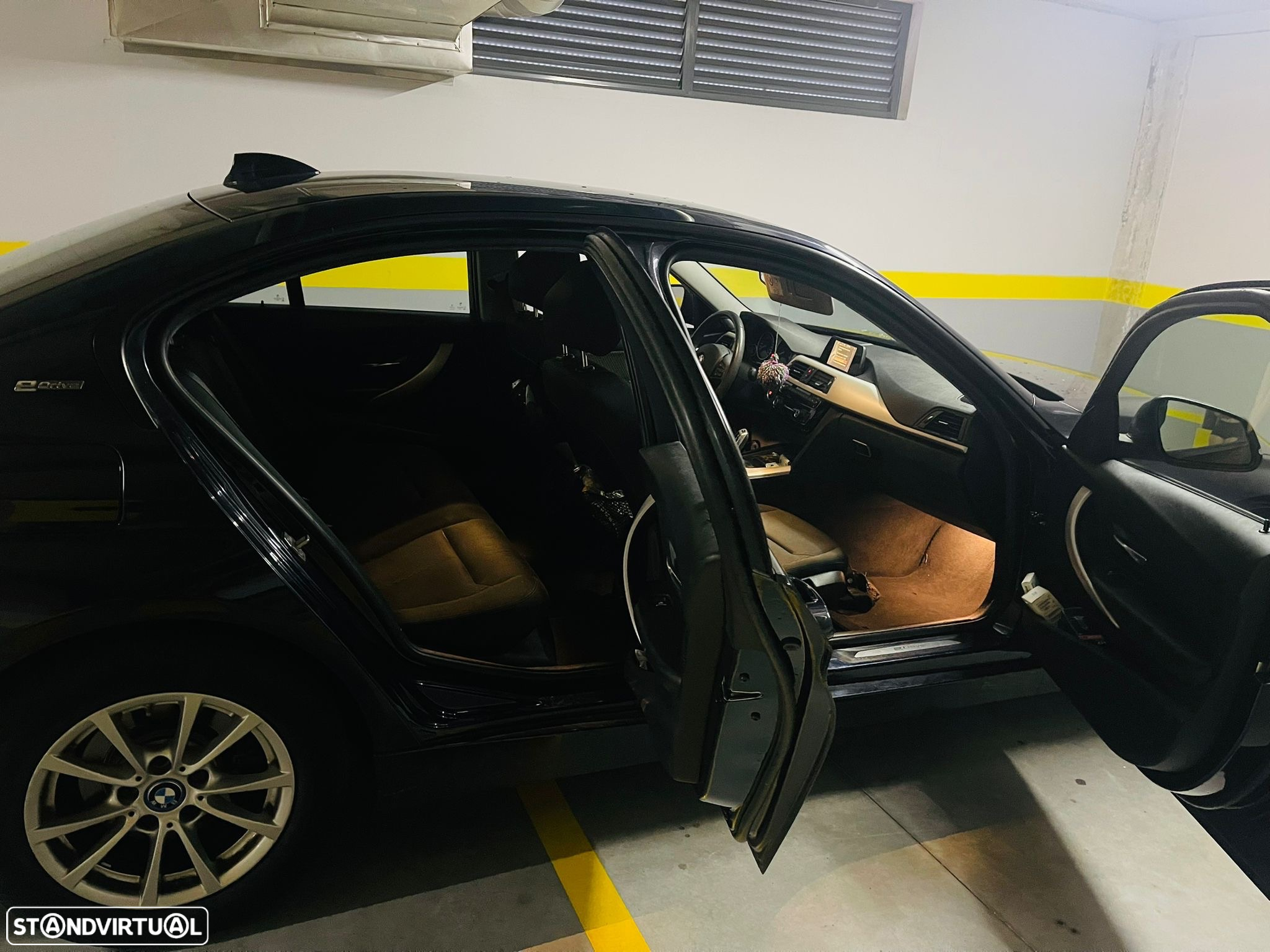 BMW 330 e iPerformance Advantage - 6