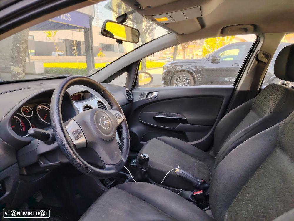 Opel Corsa 1.2 Enjoy FlexFuel - 3