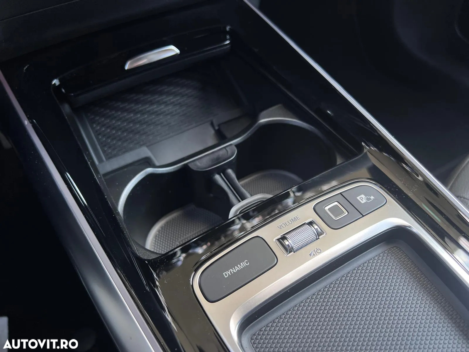 Mercedes-Benz EQA 250+ - 13