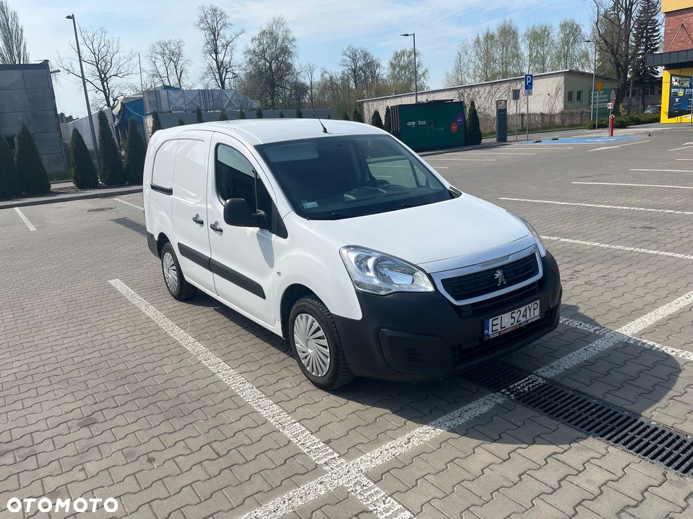 Używany Peugeot Partner 2017 - 27 060 PLN, 370 000 km - Otomoto.pl