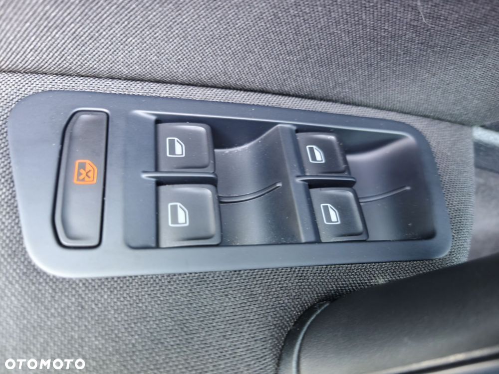 Volkswagen Golf - 17