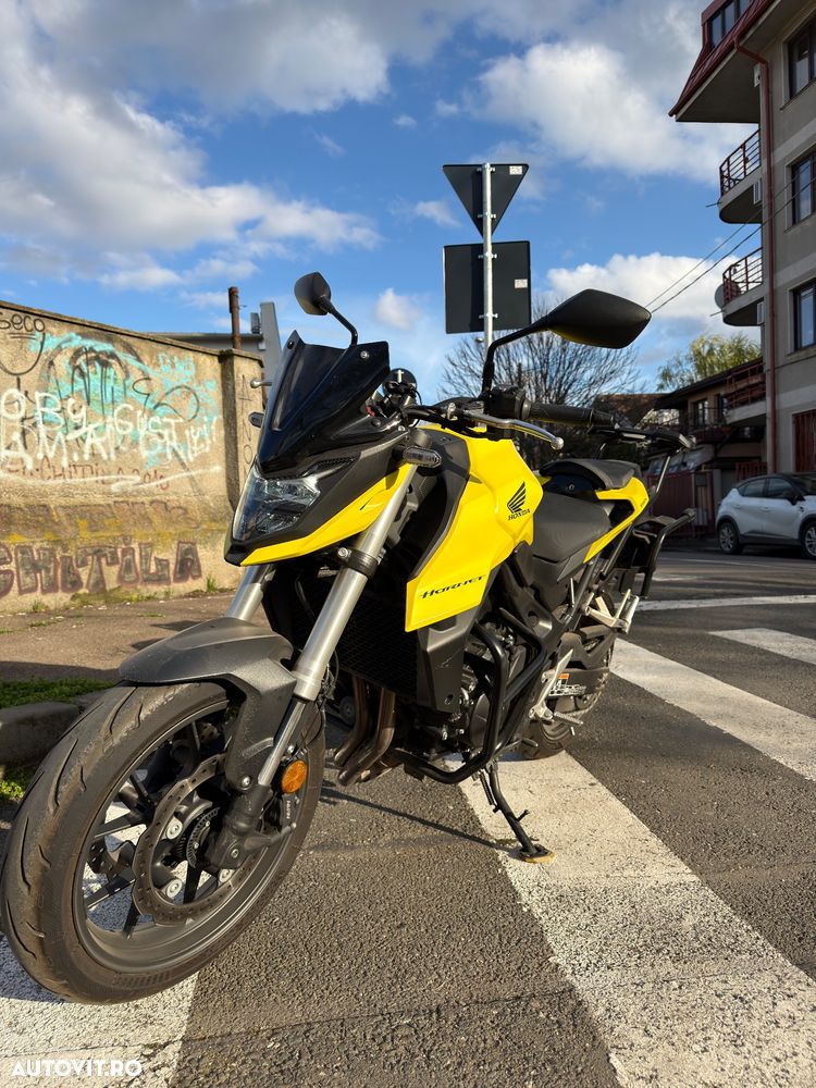 Honda CB 750 Hornet - 1