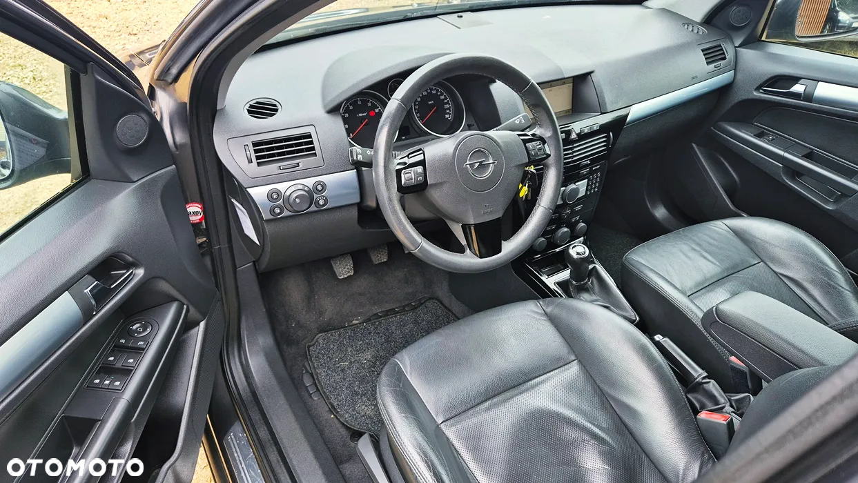 Opel Astra 1.6 Cosmo - 32