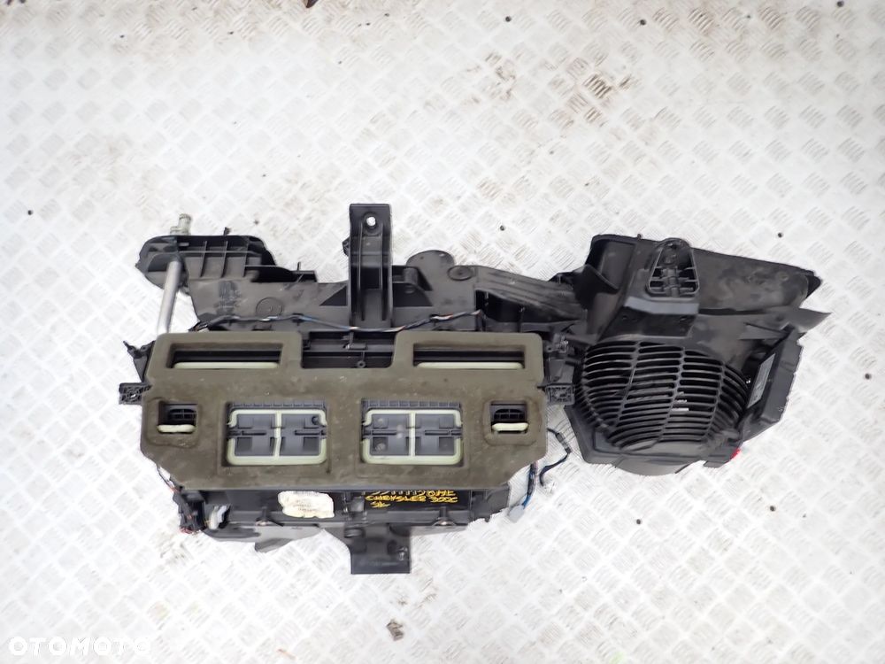 DMUCHAWA OBUDOWA NAGRZEWNICA CHRYSLER 300C P55111158AE - 1