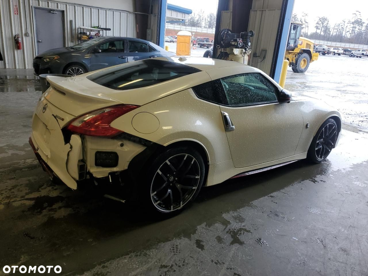 Nissan 370 Z - 4
