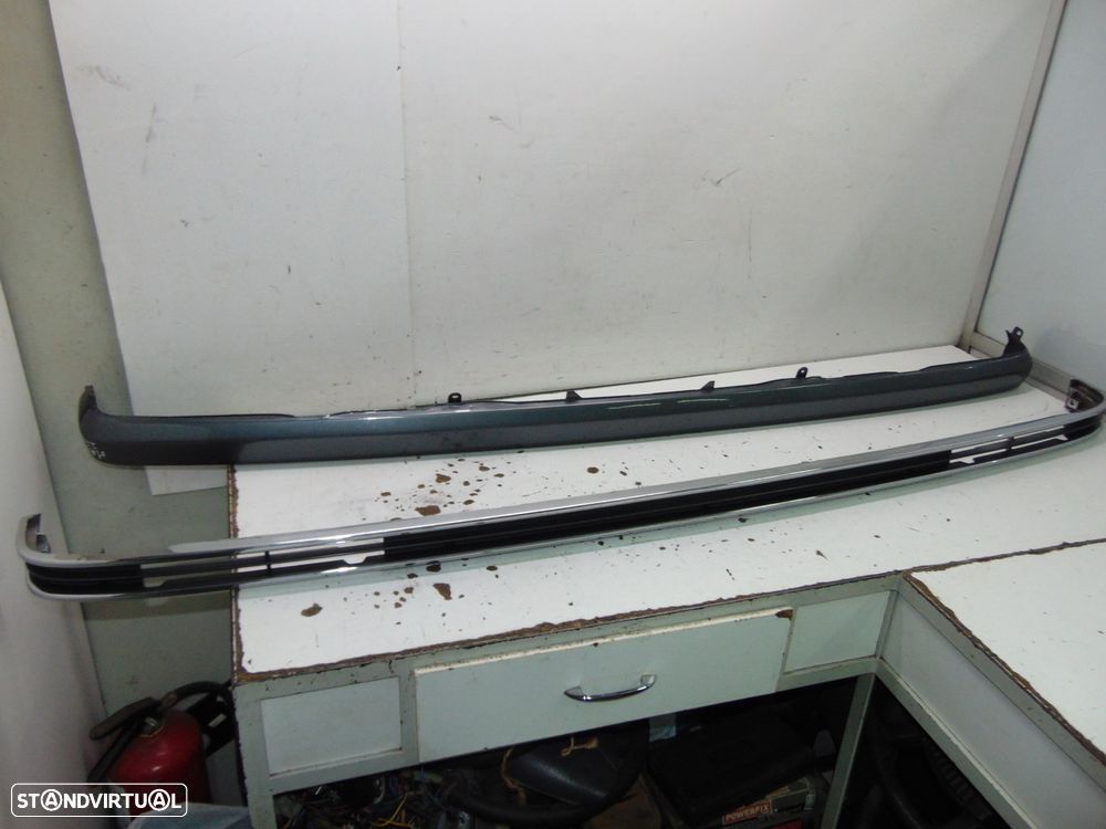 Mazda 2200 grelha/Frente de chapa - 1