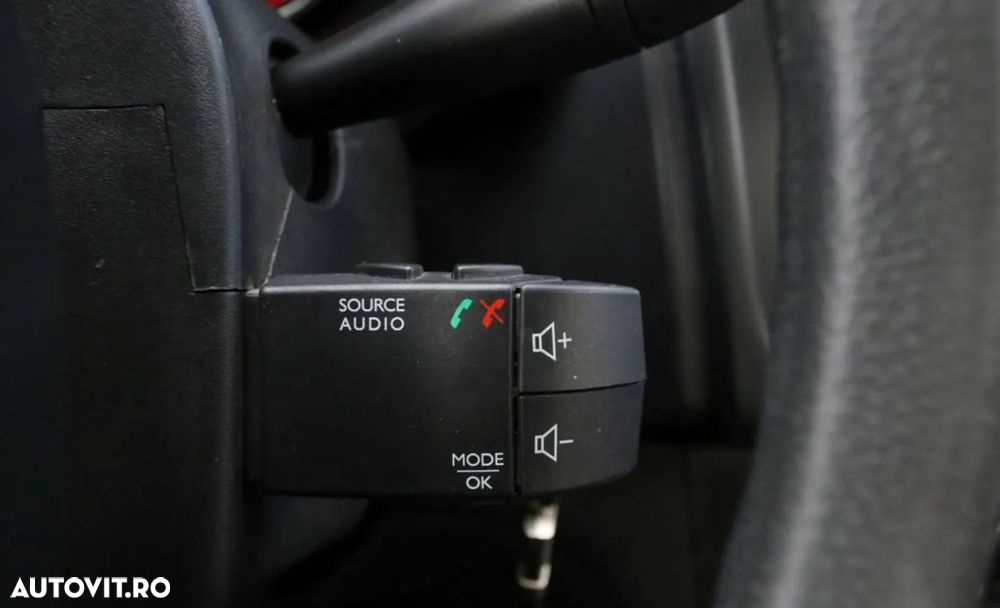 Dacia Logan 1.2 Laureate - 19
