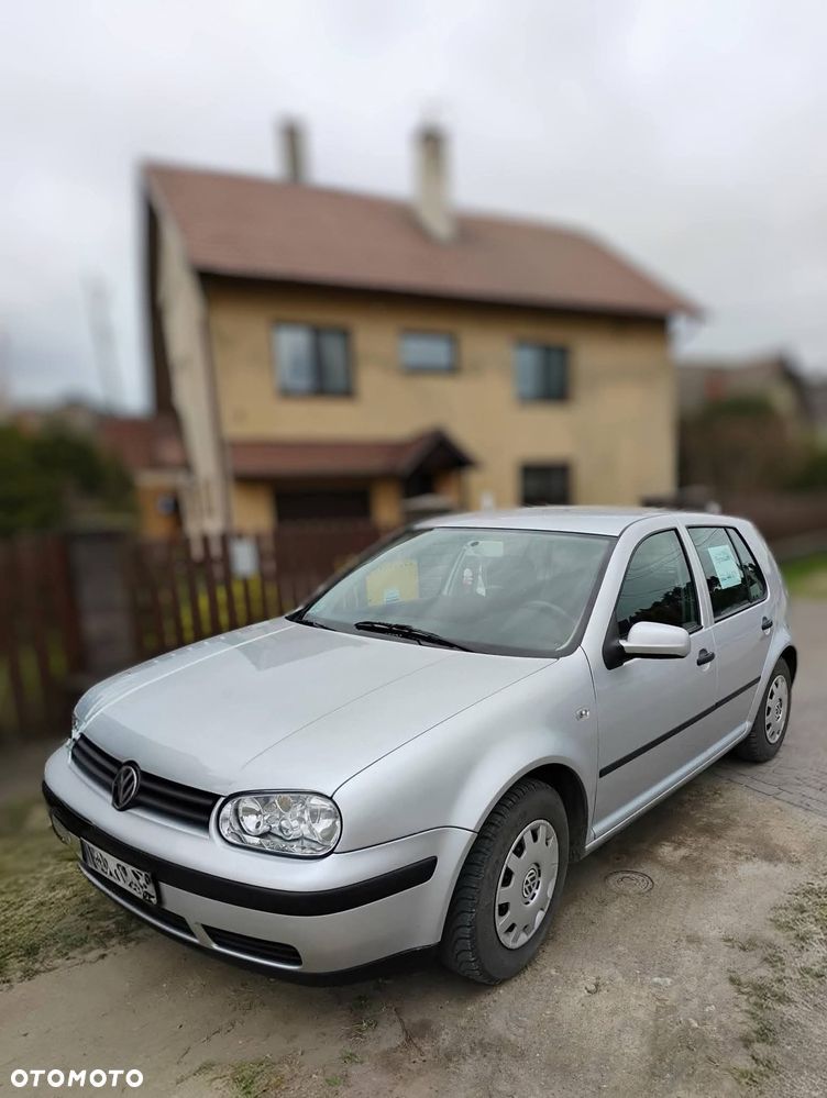 Volkswagen Golf 1.4 Basis - 2