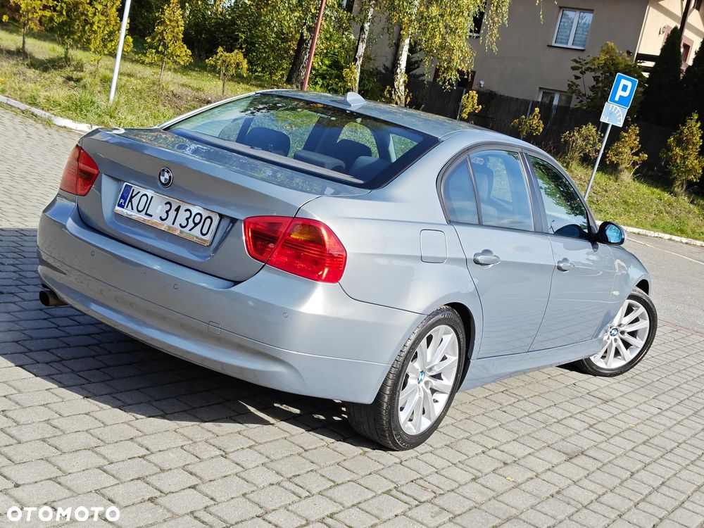 BMW Seria 3 320i