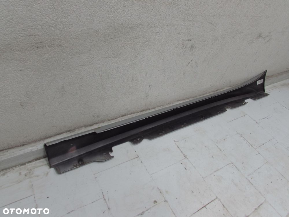 BMW 1 F20 F21 M-PAKIET 11-15 LISTWA PROGOWA NAKLADKA PRAWA A83 8051036 - 8