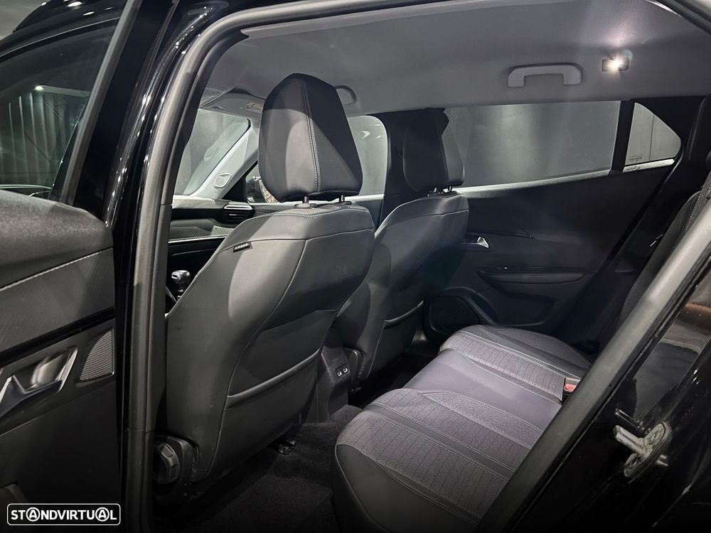 Peugeot 2008 1.2 PureTech Allure Pack - 24