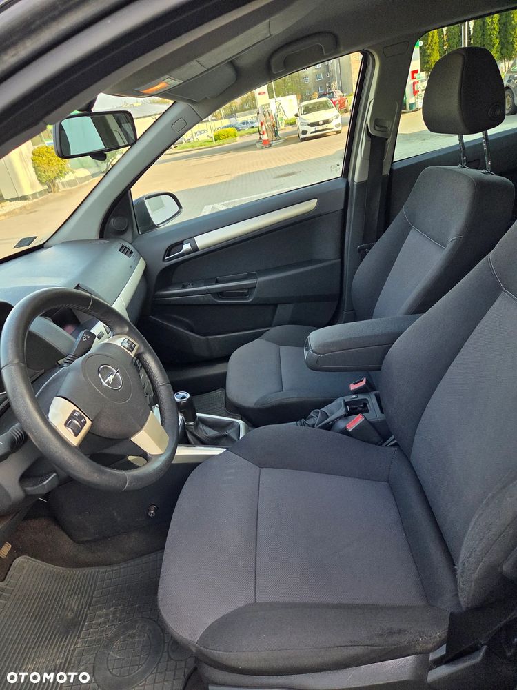 Opel Astra 1.6 Cosmo - 11