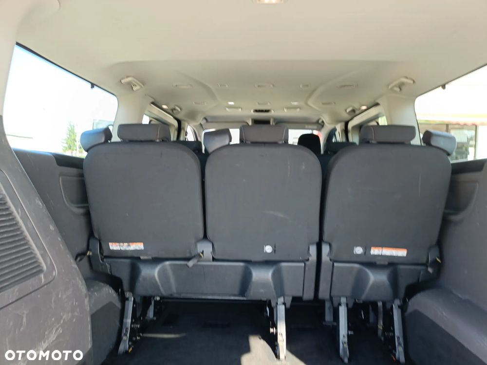 Ford Tourneo Custom - 26