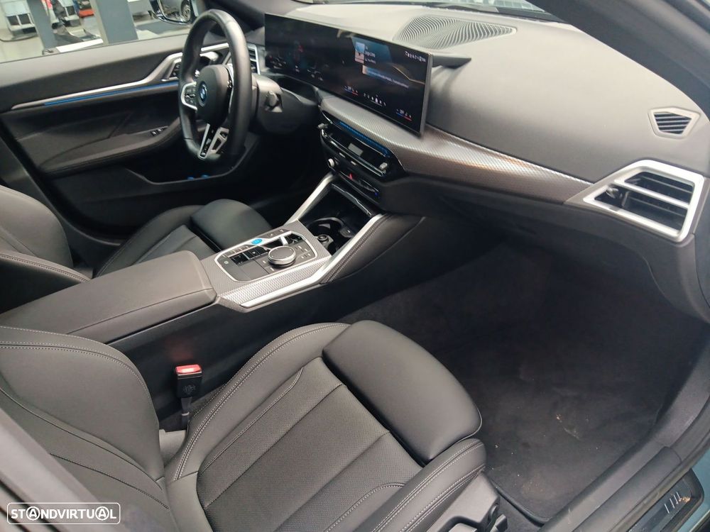 BMW i4 eDrive40 Desportiva M - 14
