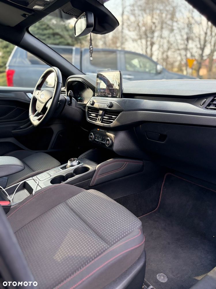 Ford Focus 1.5 EcoBoost Start-Stopp-System ST-Line - 10