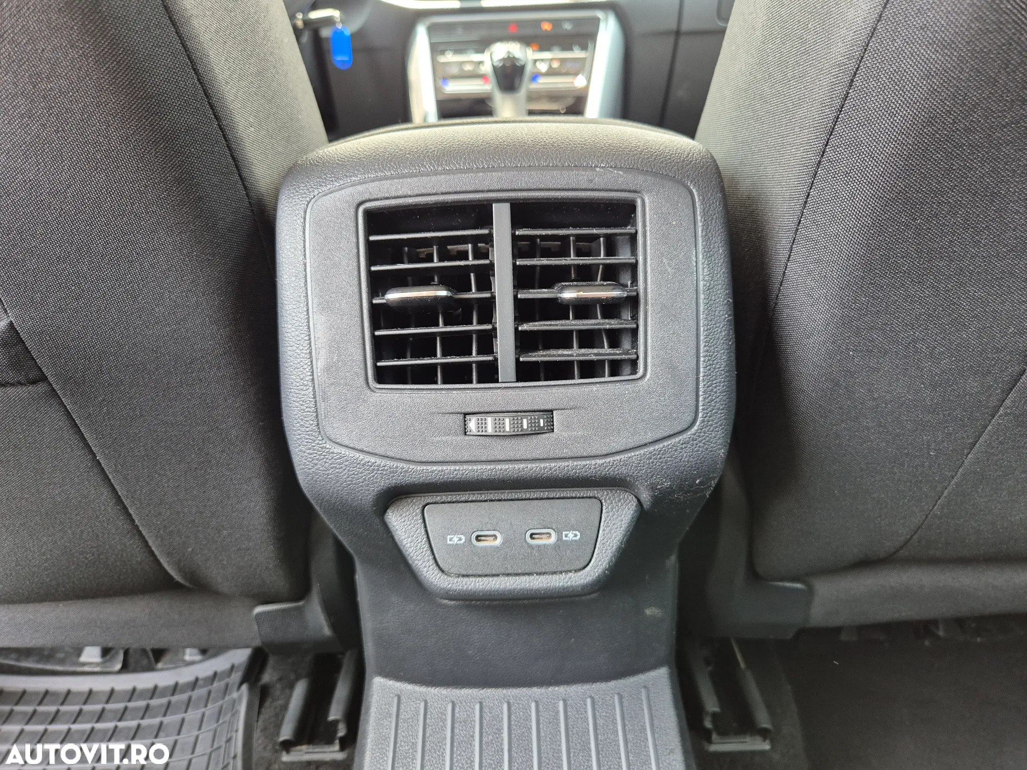 Volkswagen T-ROC 1.0 TSI Life - 29