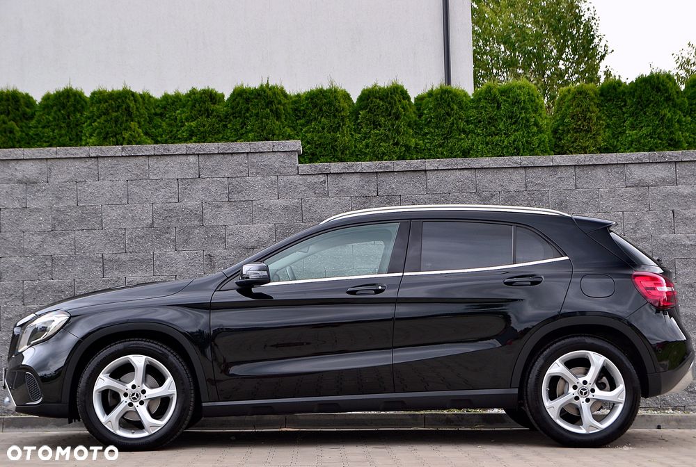 Mercedes-Benz GLA 200 Urban - 8
