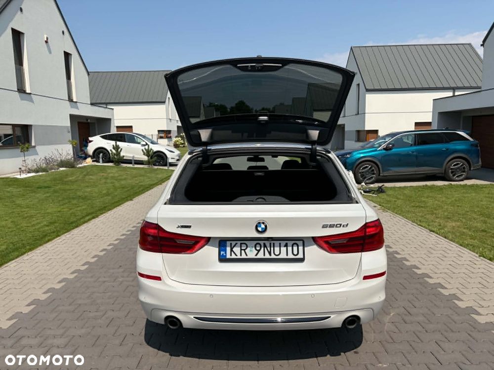 BMW Seria 5 520d xDrive Sport Line - 18