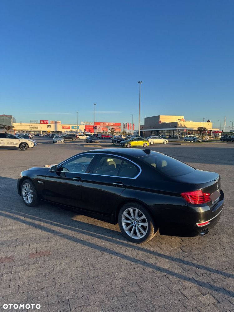 BMW Seria 5 525d Luxury Line - 5