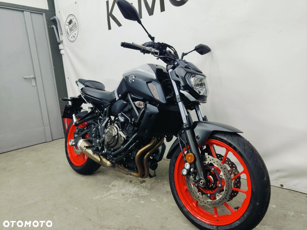 Yamaha MT - 2