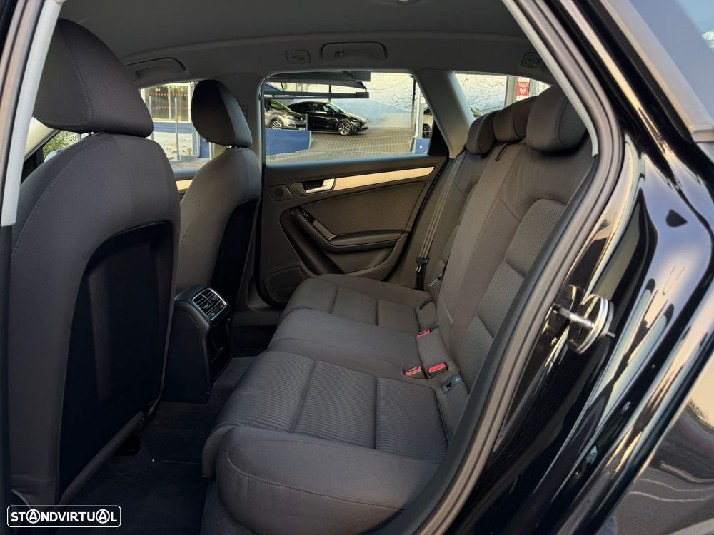 Audi A4 Avant 2.0 TDI Business Line - 41