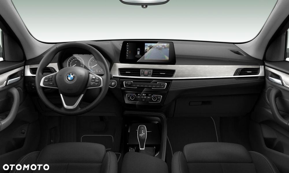BMW X1 xDrive20i Sport Line - 4