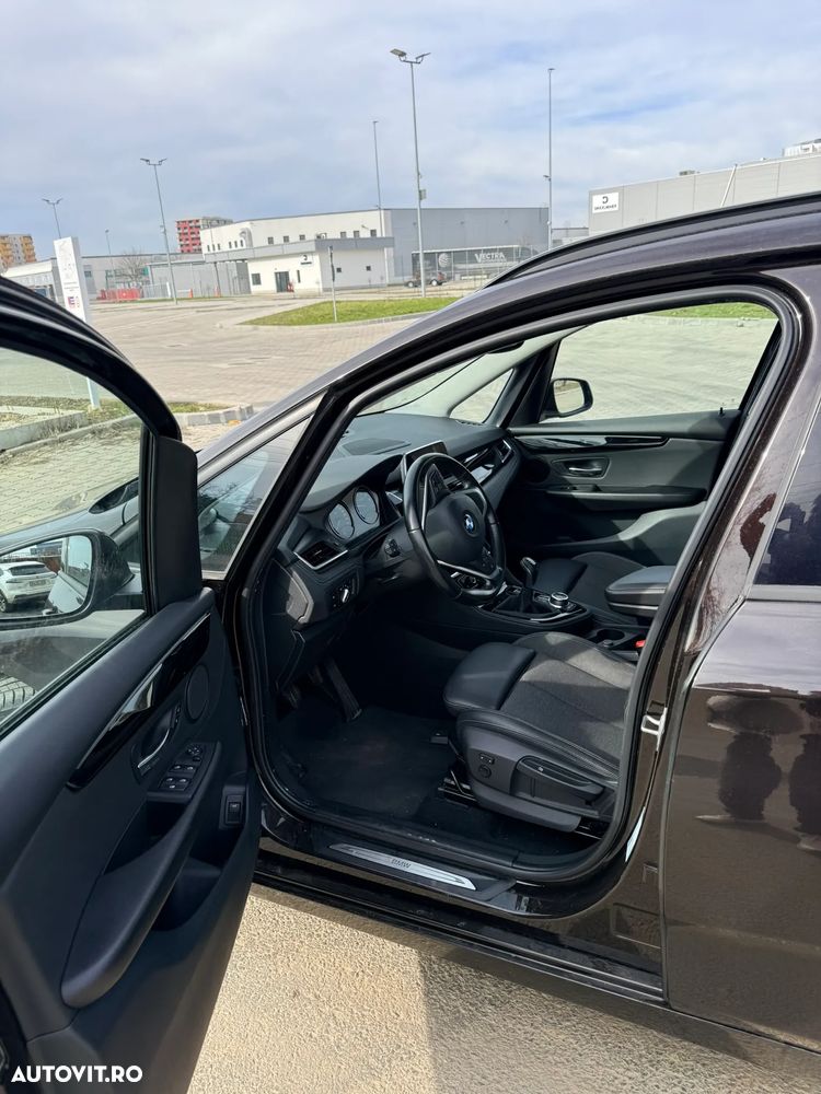 BMW Seria 2 216i Sport Line - 8