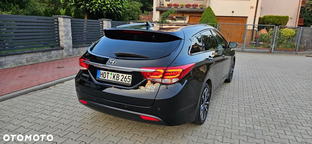 Hyundai i40 Kombi blue 1.6 CRDi Space Plus - 11