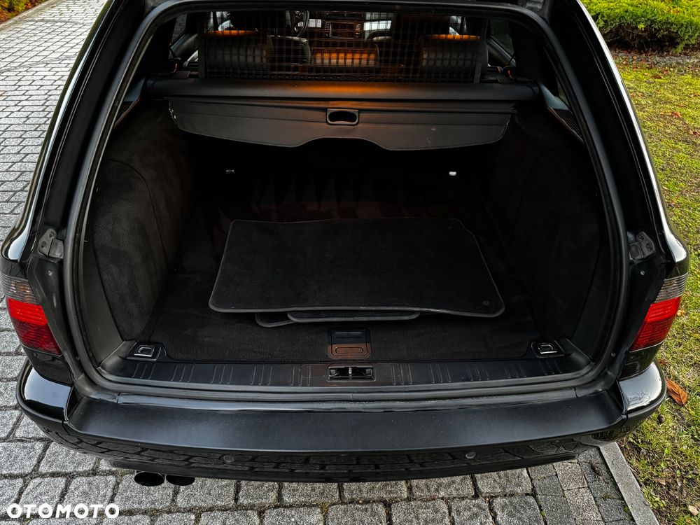 BMW Seria 5 530d Touring Edition Sport - 33