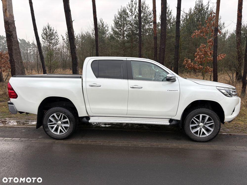 Toyota Hilux 2.4 D-4D Double Cab SR5 4x4 - 8