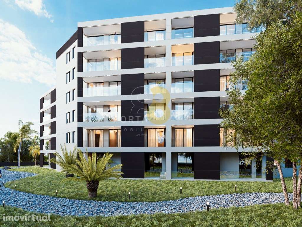 T3 com 2 Varandas e Garagem Box - Pedrouços - Grande imagem: 2/20