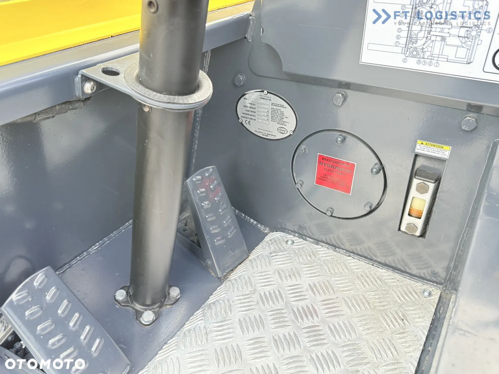 Combilift WÓZEK CZTEROKIERUNKOWY - WIELOKIERUNKOWY / C3000CB / GAS / TRIPLEX 4900MM / WOLNY SKOK / POZYCJONER WIDEŁ / PRZESUW WIDEŁ / STAN IDEALNY / Szeroka oferta wózków czterokierunkowych i bocznych, dopasowanych do różnorodnych potrzeb i zastosowań - 15