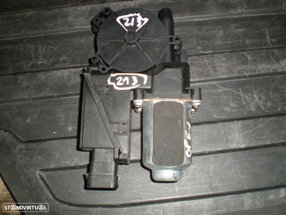 Motor Elevador Vidro 13173073 400708G OPEL CORSA C 2004 FE OPEL CORSA C 2004 1.2I16v 75CV 0P FE - 1