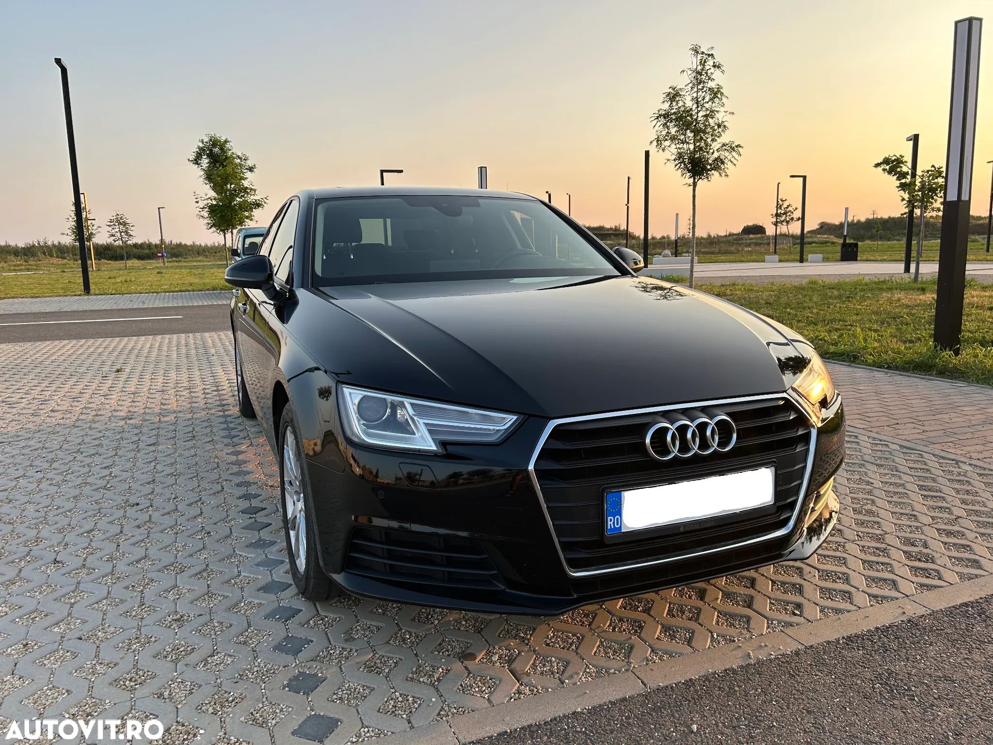 Audi A4 2.0 TDI S tronic - 1