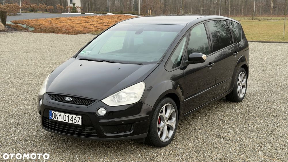 Ford S-Max - 11