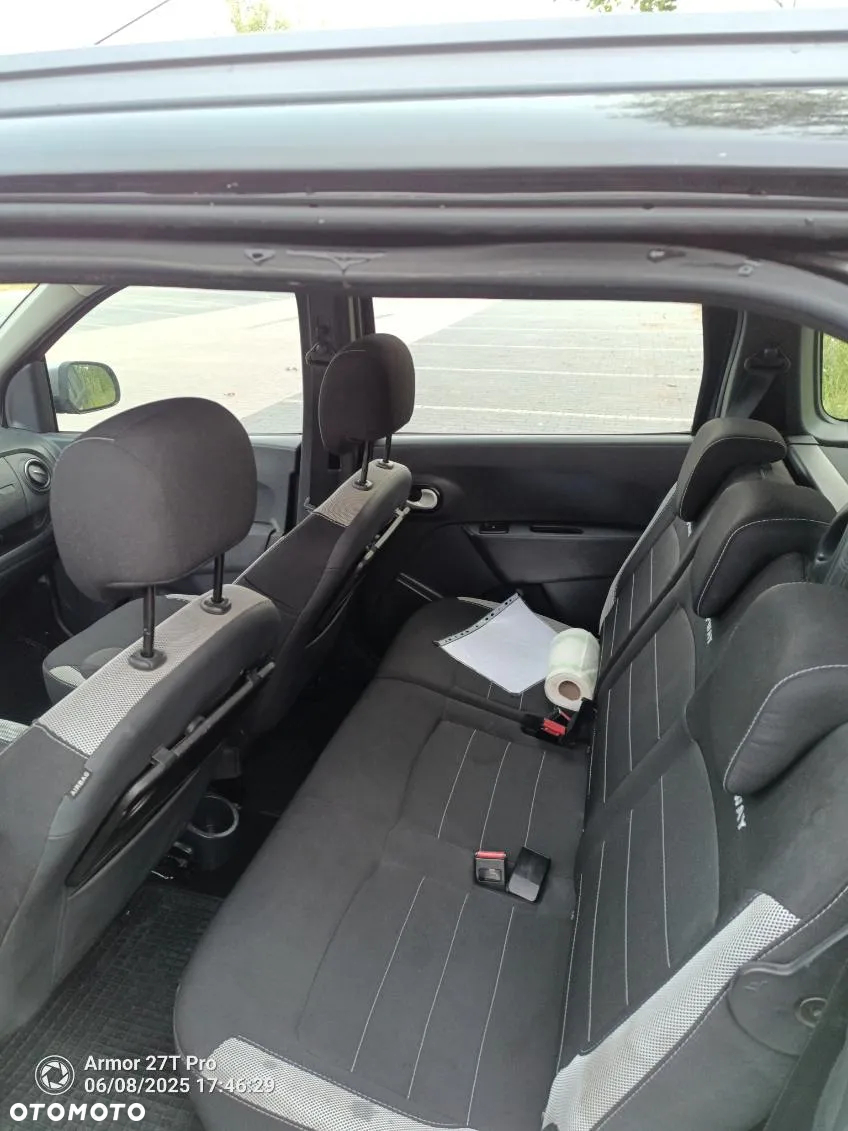 Dacia Lodgy 1.5 dCi Stepway - 7