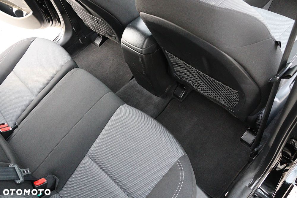 Hyundai i30 i30cw 1.4 CRDi Advantage - 28