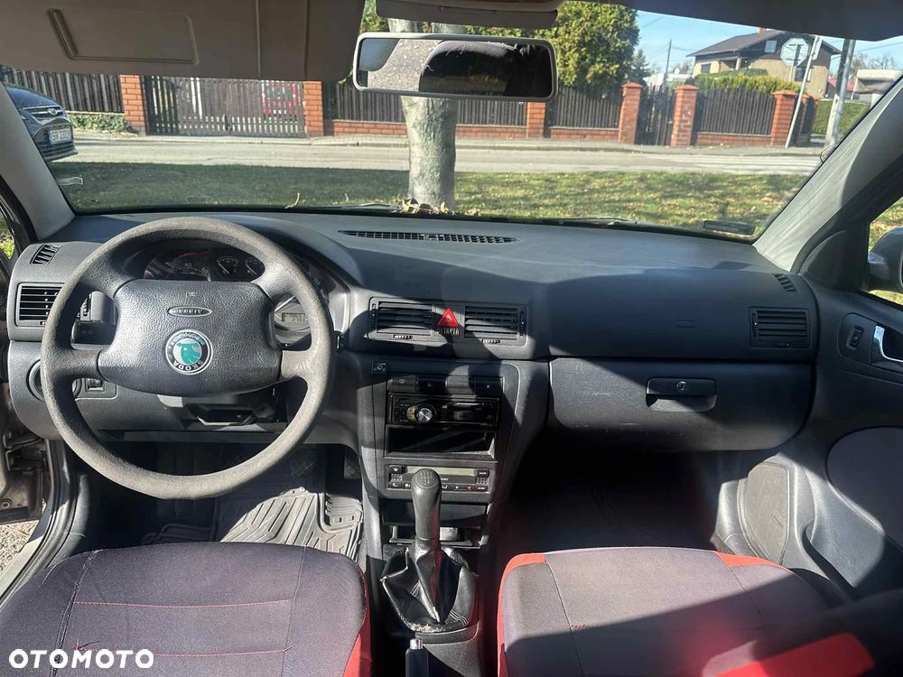 Skoda Octavia 1.6 Tour - 2