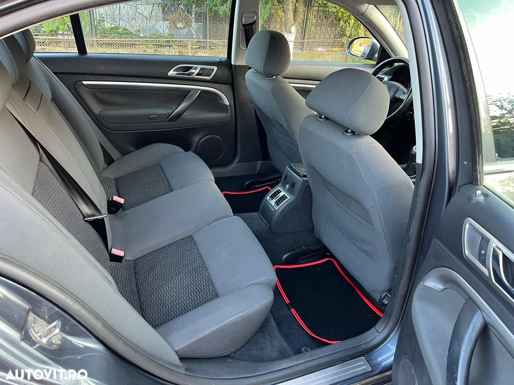 Skoda Superb 2.0 TDI Comfort - 14