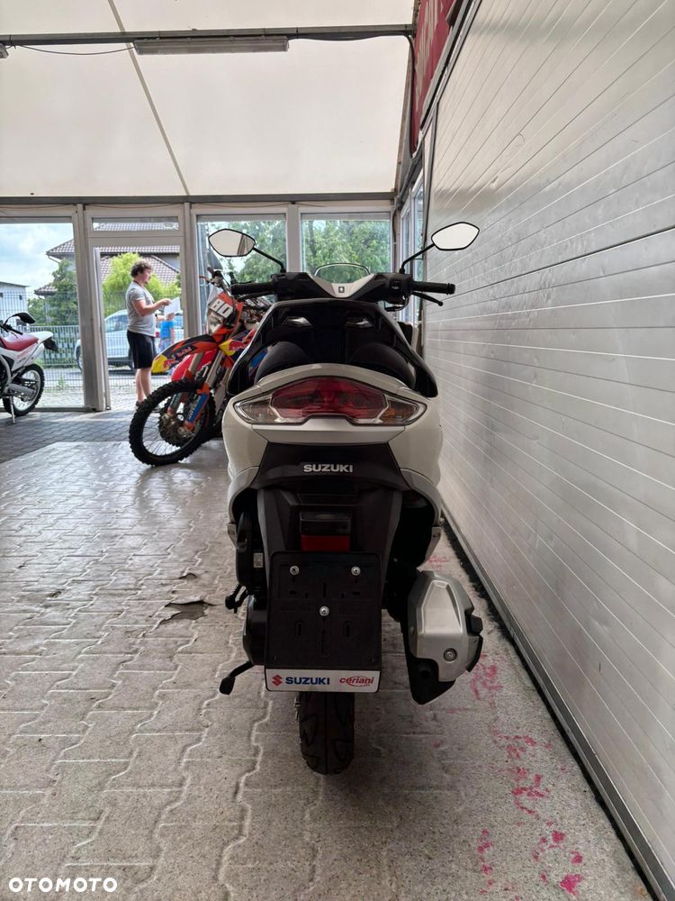 Suzuki Burgman - 29