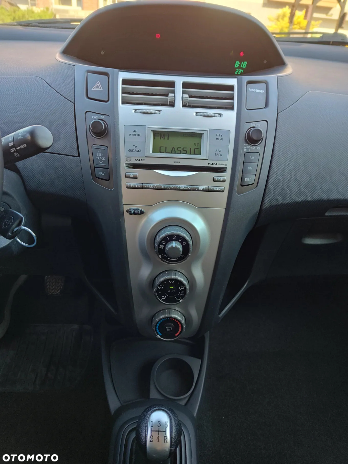 Toyota Yaris - 12
