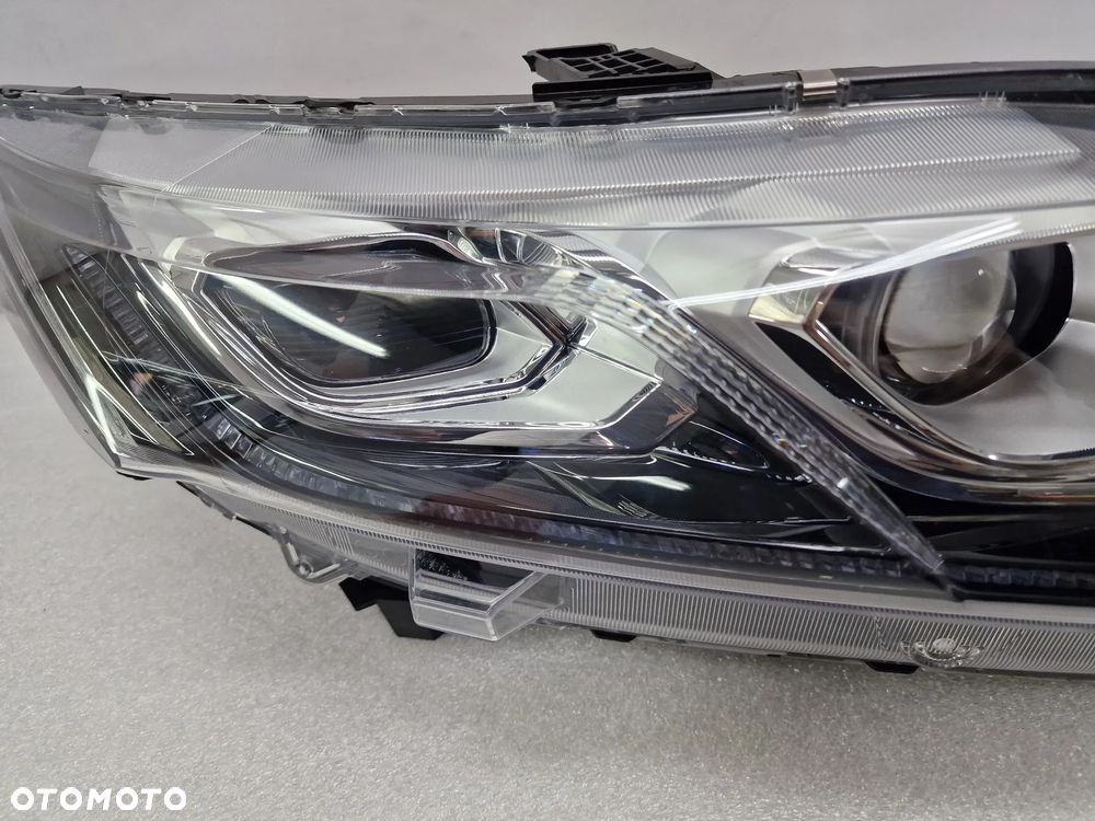 MITSUBISHI ECLIPSE CROSS PRAWA LAMPA PRZEDNIA PRZÓD FULL LED , NR STANLEY W3153 , NR AUKCJI LA449 - 4