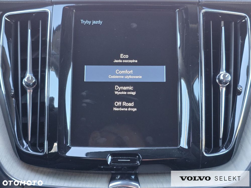 Volvo XC 60 - 25