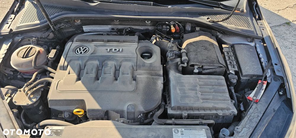 Volkswagen Golf 1.6 TDI BlueMotion Trendline - 11