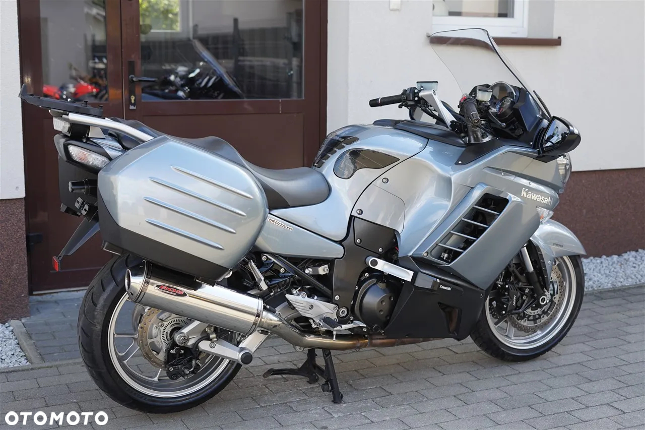 Kawasaki GTR - 3